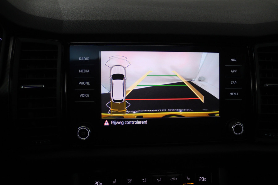 Škoda Kodiaq 1.5 TSI Sportline Business (PANORAMADAK, DIGITALE COCKPIT, STOEL/STUUR VERWARMING, ELEKTR STOELEN)