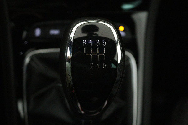 Opel Astra 1.4 Innovation (ACHTERUITRIJCAMERA, NAVIGATIE, PARKEERSENSOREN)