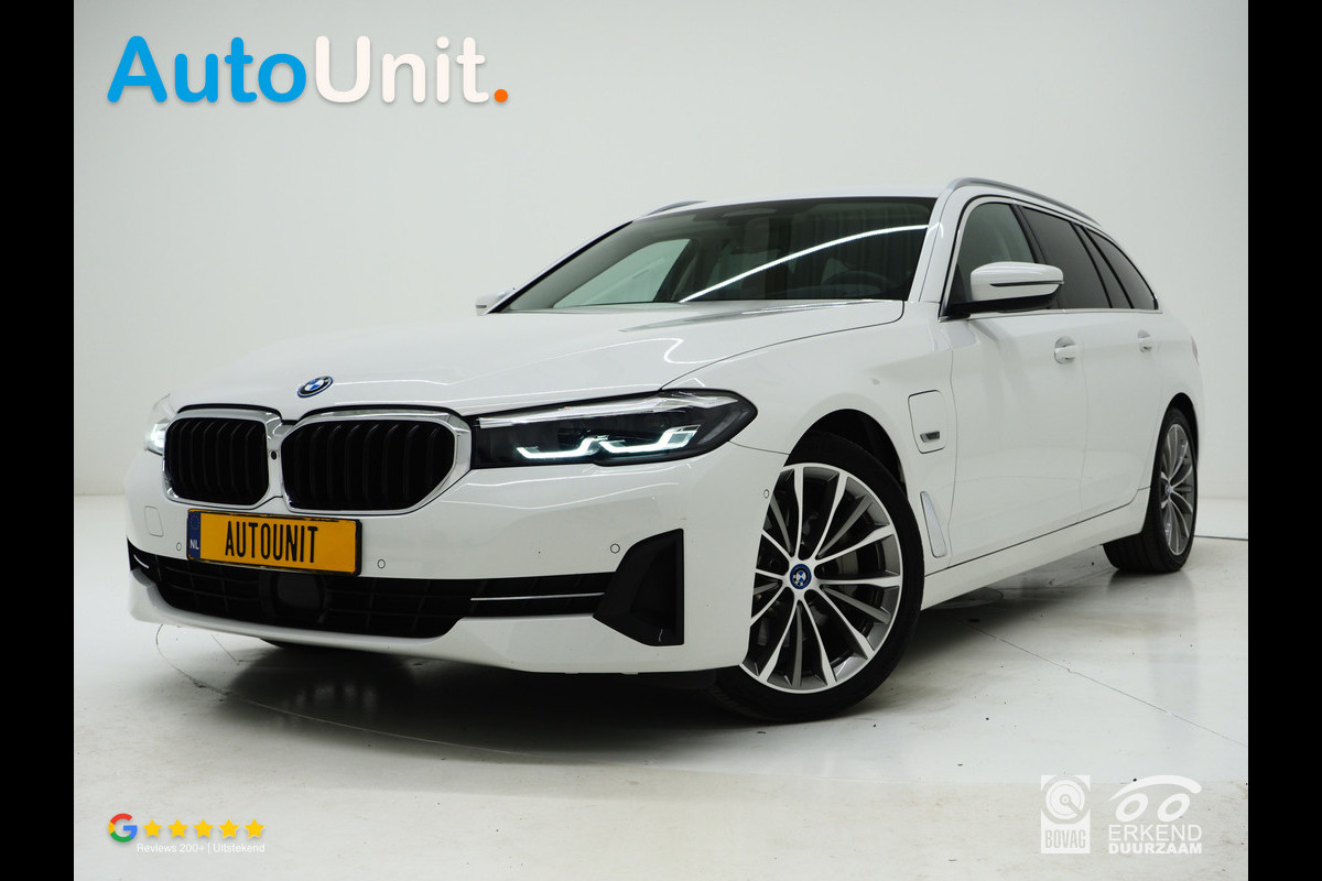 BMW 5 Serie Touring 530e High Executive | Leder | Trekhaak | Harman/Kardon | 360 | HUD | Memory | Sfeerlicht | Carplay