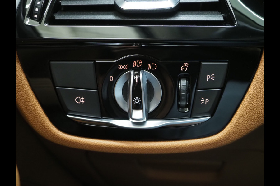 BMW 5 Serie Touring 530e High Executive | Leder | Trekhaak | Harman/Kardon | 360 | HUD | Memory | Sfeerlicht | Carplay