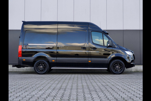 Mercedes-Benz Sprinter 316 RWD AUTOMAAT CRUISE CLIMA 2800KG TREKHAAK CAMERA STOELVERWARMING L2H2 BLACK EDITION