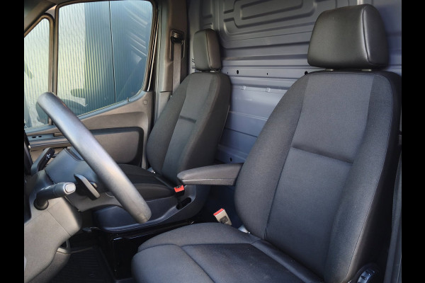 Mercedes-Benz Sprinter 316 RWD AUTOMAAT CRUISE CLIMA 2800KG TREKHAAK CAMERA STOELVERWARMING L2H2 BLACK EDITION