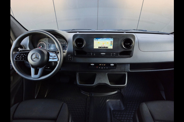 Mercedes-Benz Sprinter 316 RWD AUTOMAAT CRUISE CLIMA 2800KG TREKHAAK CAMERA STOELVERWARMING L2H2 BLACK EDITION