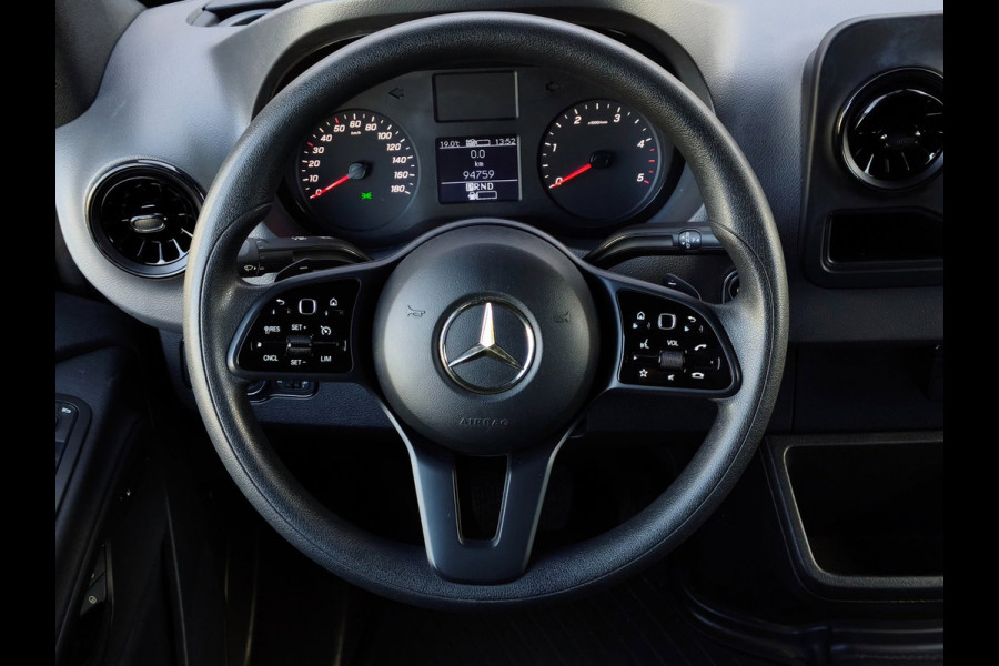 Mercedes-Benz Sprinter 316 RWD AUTOMAAT CRUISE CLIMA 2800KG TREKHAAK CAMERA STOELVERWARMING L2H2 BLACK EDITION