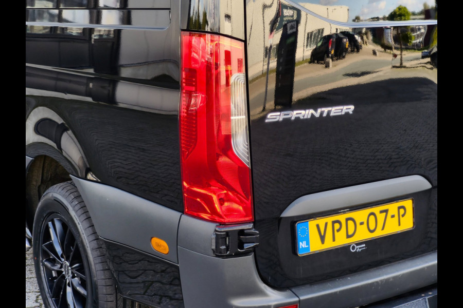 Mercedes-Benz Sprinter 316 RWD AUTOMAAT CRUISE CLIMA 2800KG TREKHAAK CAMERA STOELVERWARMING L2H2 BLACK EDITION