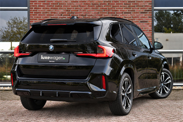BMW iX1 xDrive30 M-Sport Pano ACC Trekh E-zetels HUD H/K Massage