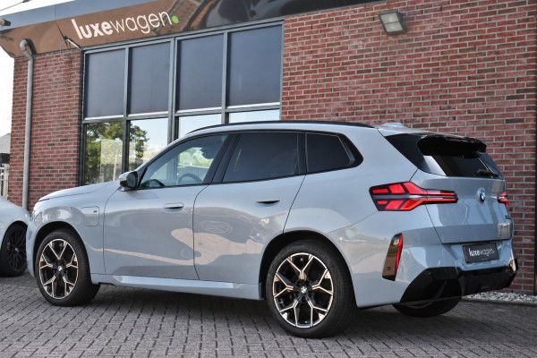 BMW X3 30e xDrive M-Sport ACC HUD 360 E-zetels Iconic-glow Brooklyngrau