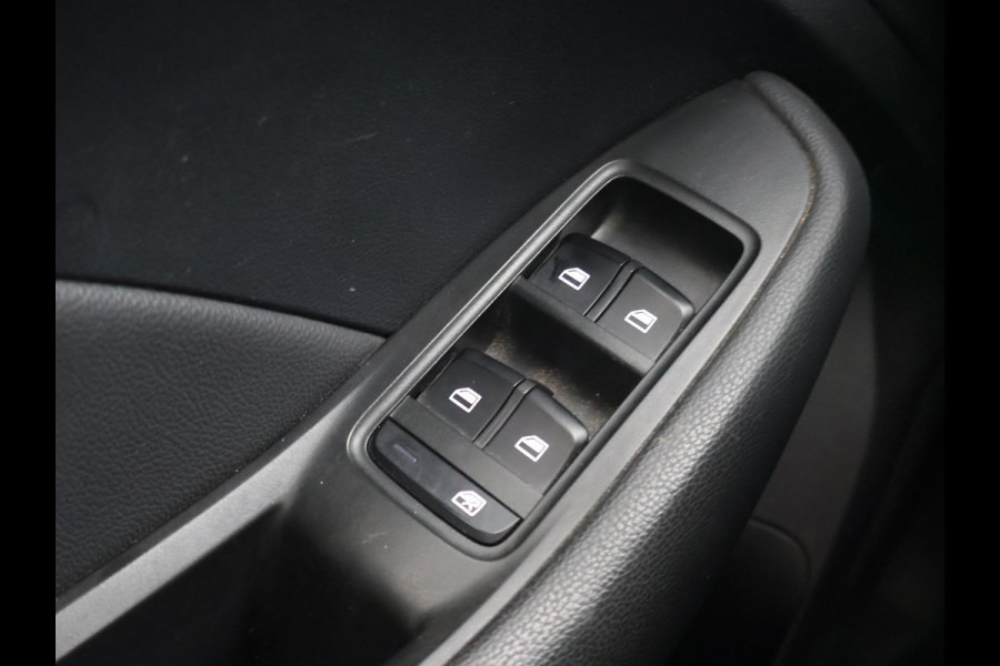 MG Mg Zs EV LUXURY 45 kWh + TREKHAAK | PANORAMA | JBL 95,1% SOH | LEDER | CAMERA | ADAPTIVE CRUISE | STOELVERWARMING
