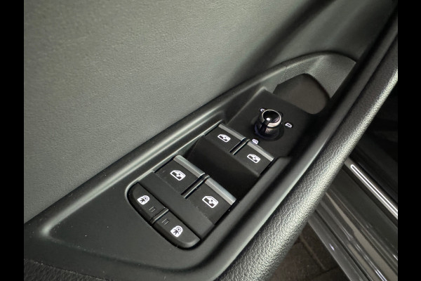 Audi A4 AVANT 35 TFSI S Competition Sfeer|Camera|Keyless|Lane Assist|Cruise