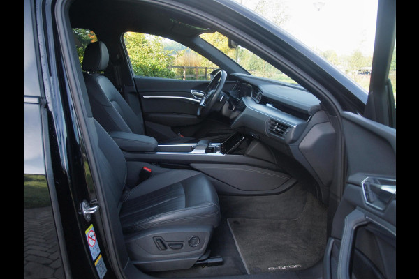 Audi e-tron 55 quattro Advanced edition Plus 95 kWh | SOH 93% | Black Optic Pakket | Maxton Spoiler | Camera | Sfeerverlichting | NL-Auto |