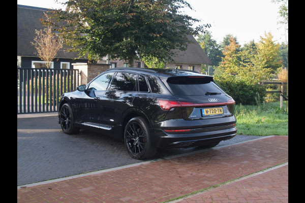 Audi e-tron 55 quattro Advanced edition Plus 95 kWh | SOH 93% | Black Optic Pakket | Maxton Spoiler | Camera | Sfeerverlichting | NL-Auto |
