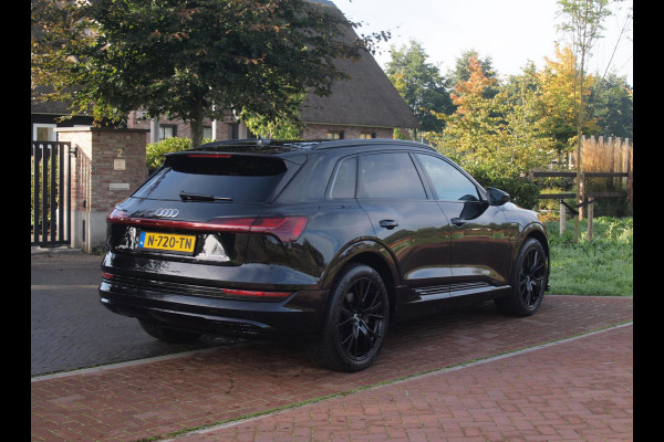 Audi e-tron 55 quattro Advanced edition Plus 95 kWh | SOH 93% | Black Optic Pakket | Maxton Spoiler | Camera | Sfeerverlichting | NL-Auto |