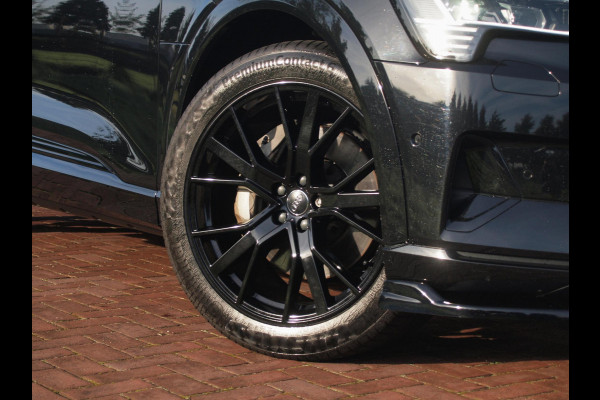 Audi e-tron 55 quattro Advanced edition Plus 95 kWh | SOH 93% | Black Optic Pakket | Maxton Spoiler | Camera | Sfeerverlichting | NL-Auto |