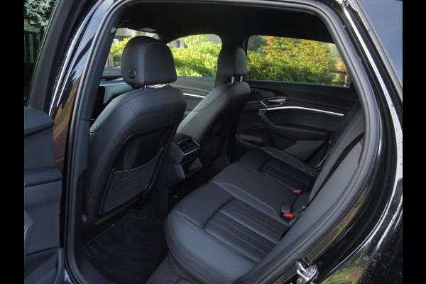 Audi e-tron 55 quattro Advanced edition Plus 95 kWh | SOH 93% | Black Optic Pakket | Maxton Spoiler | Camera | Sfeerverlichting | NL-Auto |
