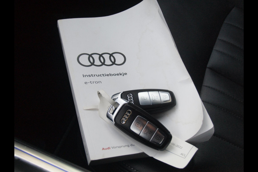 Audi e-tron 55 quattro Advanced edition Plus 95 kWh | SOH 93% | Black Optic Pakket | Maxton Spoiler | Camera | Sfeerverlichting | NL-Auto |