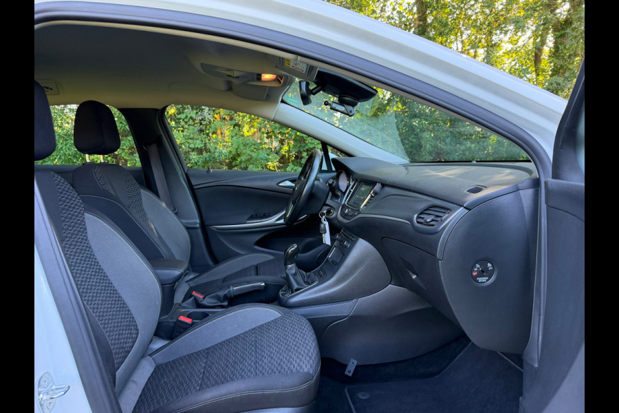 Opel Astra Sports Tourer 1.2 Business Edition | Cruise control + Navi + NAP Nu € 6.950,- !!!