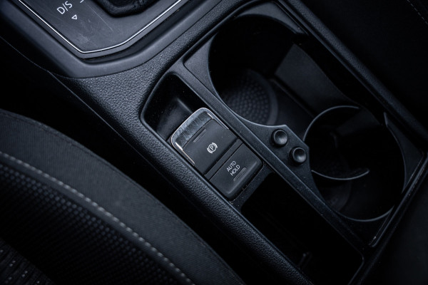 Volkswagen Touran 1.5 TSI Highline 7p | Autom. | PDC | Cruise | Trekhaak | LMV | Climate |