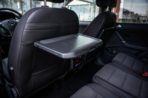 Volkswagen Touran 1.5 TSI Highline 7p | Autom. | PDC | Cruise | Trekhaak | LMV | Climate |