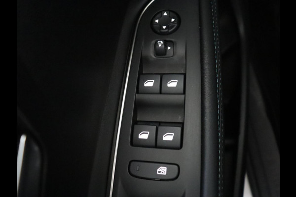 Peugeot 3008 1.6 HYbrid 225 Allure Pack Business | SOH 98.4% | Half Leder | Dodehoek detectie | Sfeerverlichting | Virtual Dashboard | Carplay | Climate control | Cruise control |