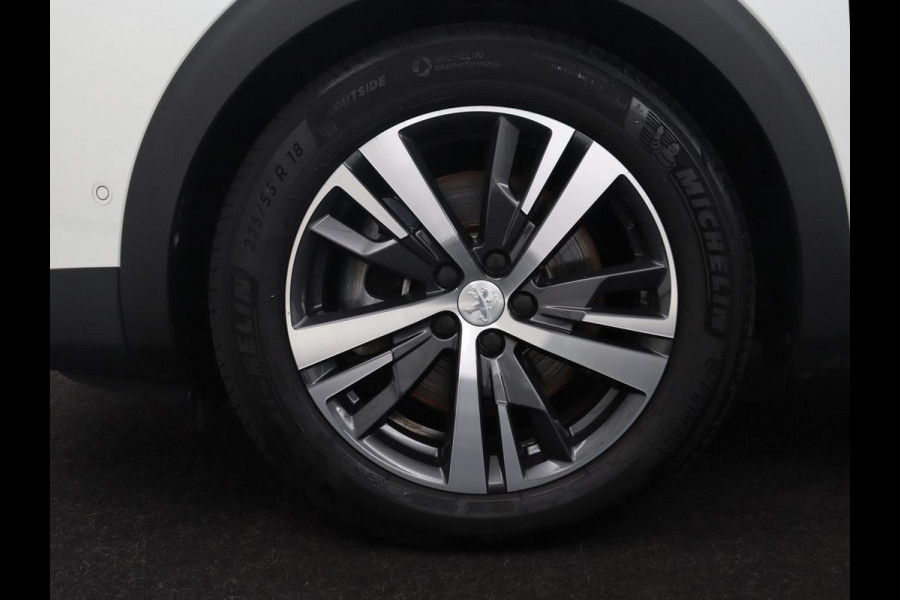 Peugeot 3008 1.6 HYbrid 225 Allure Pack Business | SOH 98.4% | Half Leder | Dodehoek detectie | Sfeerverlichting | Virtual Dashboard | Carplay | Climate control | Cruise control |