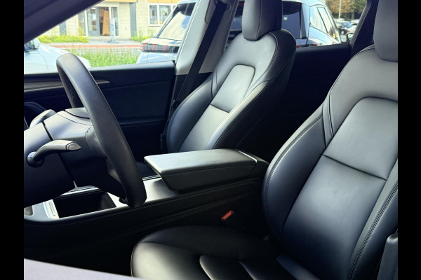 Tesla Model Y Long Range AWD 75 kWh NL-AUTO | PANODAK | LEDER | AUTOPILOT