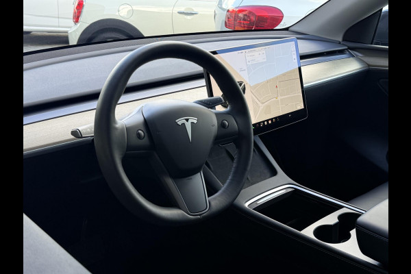 Tesla Model Y Long Range AWD 75 kWh NL-AUTO | PANODAK | LEDER | AUTOPILOT