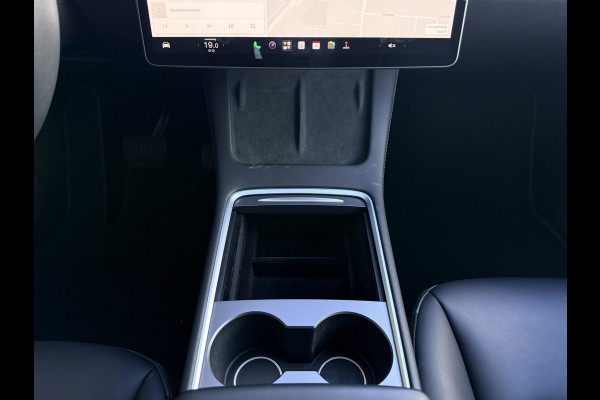 Tesla Model Y Long Range AWD 75 kWh NL-AUTO | PANODAK | LEDER | AUTOPILOT