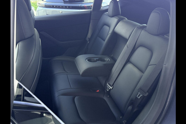 Tesla Model Y Long Range AWD 75 kWh NL-AUTO | PANODAK | LEDER | AUTOPILOT
