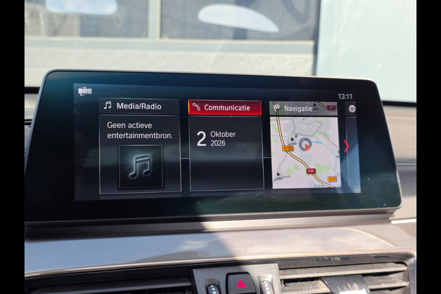 BMW X1 SDrive20i Business Edition Plus | PANO | LEDER | TREKHAAK | NAP | 1E EIGENAAR