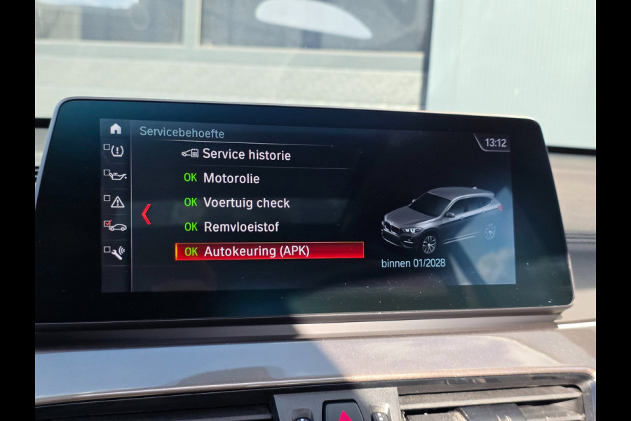 BMW X1 SDrive20i Business Edition Plus | PANO | LEDER | TREKHAAK | NAP | 1E EIGENAAR