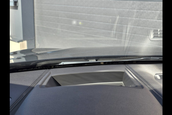 BMW X1 SDrive20i Business Edition Plus | PANO | LEDER | TREKHAAK | NAP | 1E EIGENAAR