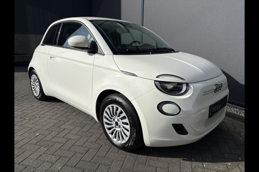 Fiat 500 Icon 42 kWh Airco - Apple carplay - Bluetooth - Cruise control - Keyless start - Navigatie - Licht metalen velgen 16 inch - Draadloze telefoonoplader - Elektrische ramen voor - Led verlichting - Stuur multifunctioneel - Stuur leder - Centrale vergrendeling met afstandsbediening