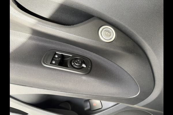 Fiat 500 Icon 42 kWh Airco - Apple carplay - Bluetooth - Cruise control - Keyless start - Navigatie - Licht metalen velgen 16 inch - Draadloze telefoonoplader - Elektrische ramen voor - Led verlichting - Stuur multifunctioneel - Stuur leder - Centrale vergrendeling met afstandsbediening