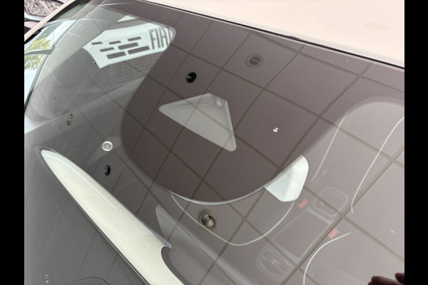 Fiat 500 Icon 42 kWh Airco - Apple carplay - Bluetooth - Cruise control - Keyless start - Navigatie - Licht metalen velgen 16 inch - Draadloze telefoonoplader - Elektrische ramen voor - Led verlichting - Stuur multifunctioneel - Stuur leder - Centrale vergrendeling met afstandsbediening