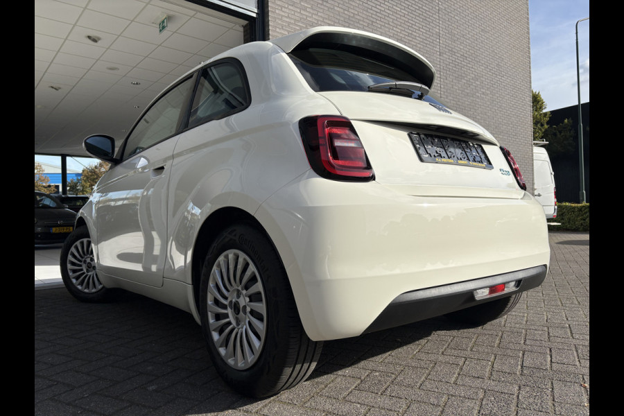 Fiat 500 Icon 42 kWh Airco - Apple carplay - Bluetooth - Cruise control - Keyless start - Navigatie - Licht metalen velgen 16 inch - Draadloze telefoonoplader - Elektrische ramen voor - Led verlichting - Stuur multifunctioneel - Stuur leder - Centrale vergrendeling met afstandsbediening