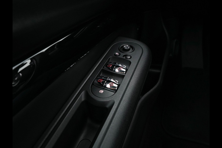 MINI Clubman 2.0 Cooper S ALL4 JCW-Styling Premier Plus (INCL-BTW) Aut * PANO | LEATHER | FULL-LED | HEATED-SPORTSEATS | DIGI-COCKPIT | AMBIENTLIGHT | PRIVACY-GLASS | HEAD-UP | PDC | CAMERA | DAB  | KEYLESS | TOWBAR | 18"ALU*