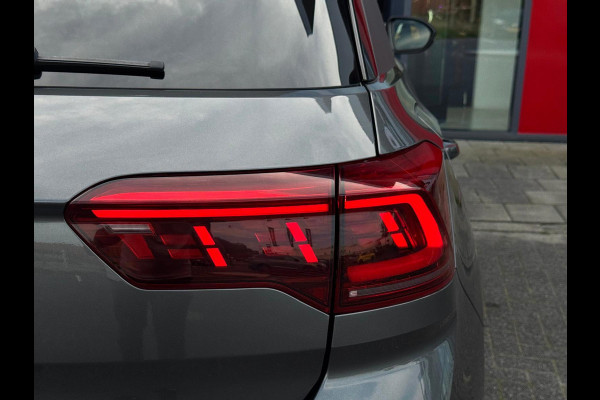 Volkswagen T-Roc 1.5 TSI R-Line 3 X R-Line DSG-7| IQ-Lights | Camera | Parksens |Keyless | Carplay | Black Pakket |
