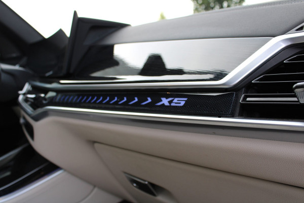BMW X5 xDrive50e Launch Edition