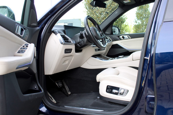 BMW X5 xDrive50e Launch Edition