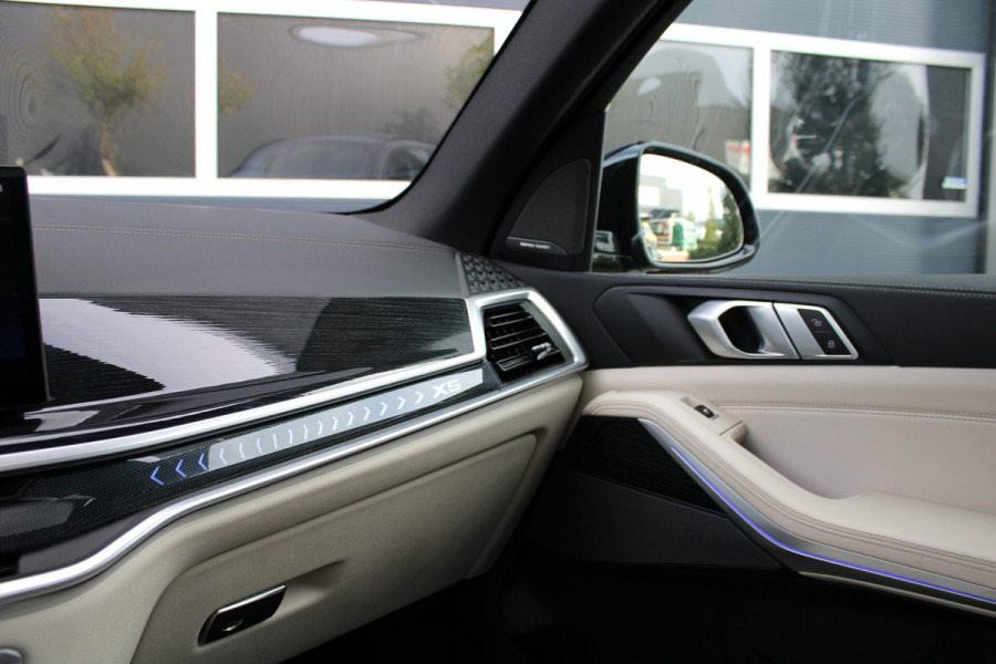 BMW X5 xDrive50e Launch Edition