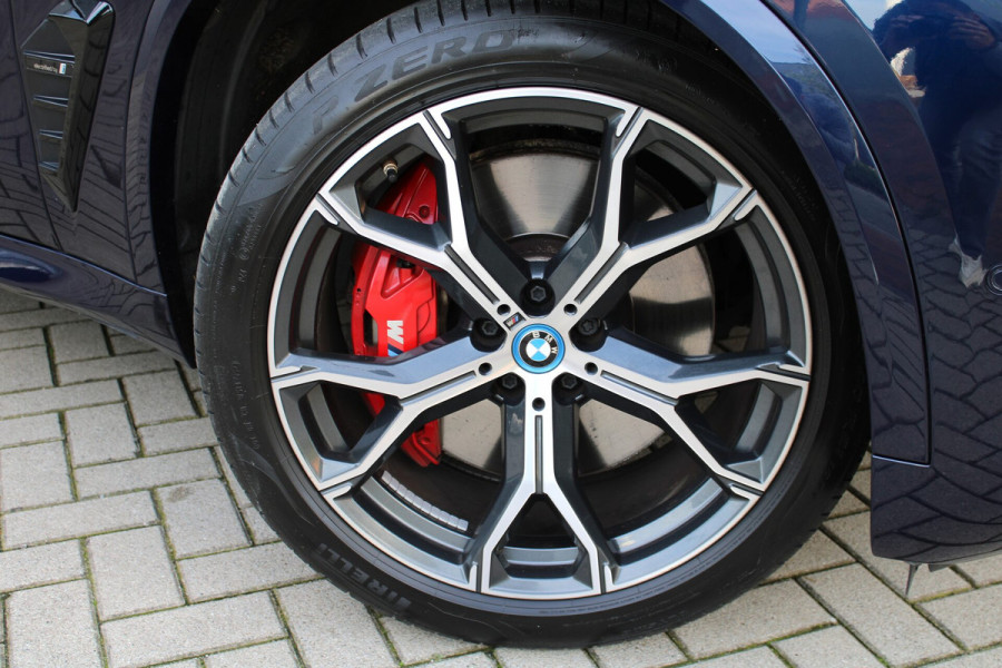 BMW X5 xDrive50e Launch Edition