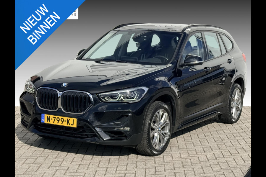 BMW X1 sDrive20i High Executive M-PAKKET | CARPLAY | CAMERA | LED