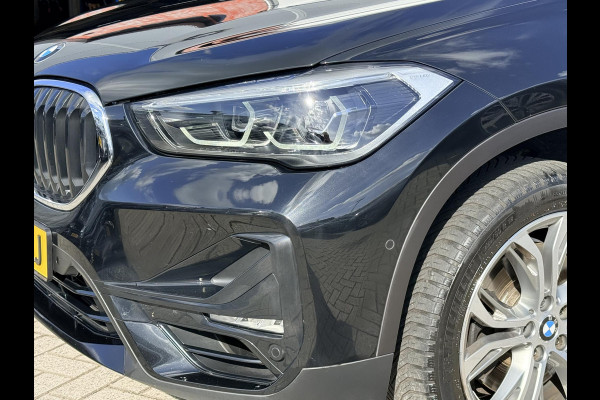 BMW X1 sDrive20i High Executive M-PAKKET | CARPLAY | CAMERA | LED