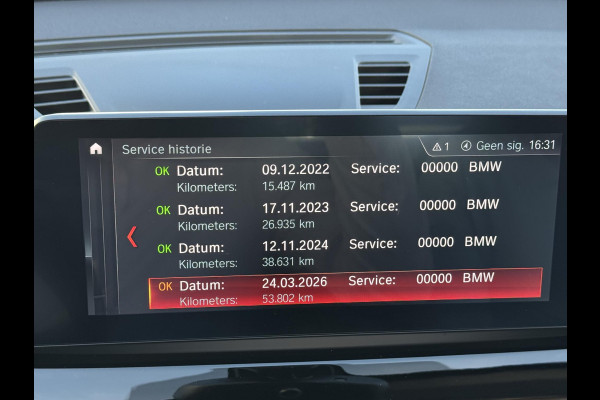 BMW X1 sDrive20i High Executive M-PAKKET | CARPLAY | CAMERA | LED