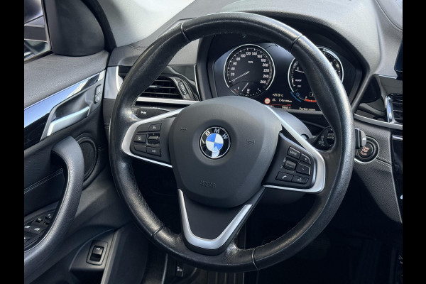 BMW X1 sDrive20i High Executive M-PAKKET | CARPLAY | CAMERA | LED