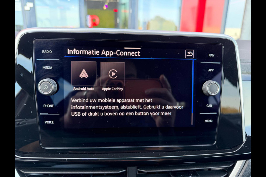 Volkswagen T-Roc 1.5 TSI 3 X R-Line DSG-7 | Camera | Parksens | IQ-Lights | Stoelverwarming | Keyless | Carplay |