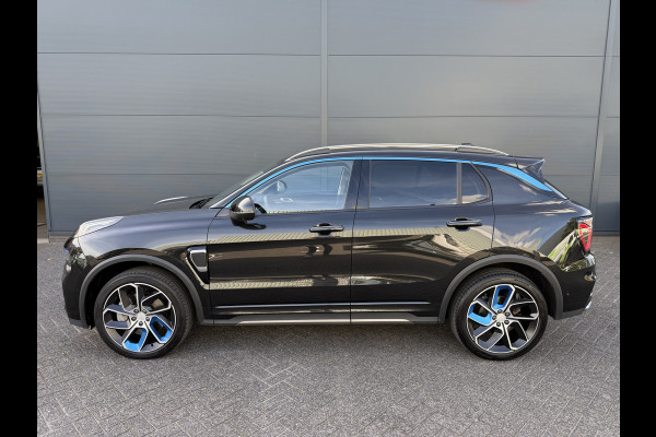 Lynk & Co 01 262pk PHEV (Elektrisch Schuifdak - Infinity Sound - 360gr Camera - Stoelverwarming - Elektrische Klep - Adaptieve Cruise Control