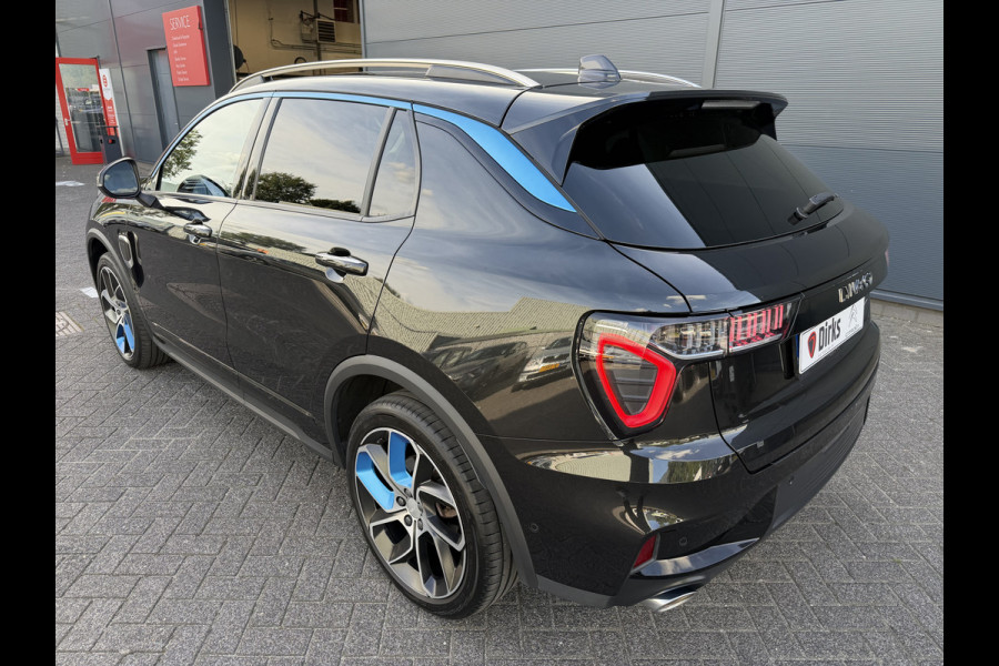 Lynk & Co 01 262pk PHEV (Elektrisch Schuifdak - Infinity Sound - 360gr Camera - Stoelverwarming - Elektrische Klep - Adaptieve Cruise Control