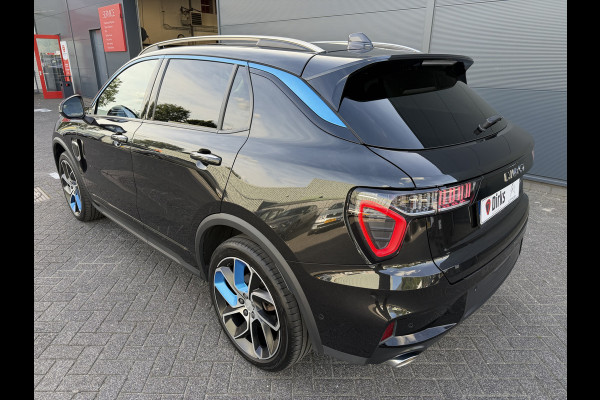 Lynk & Co 01 262pk PHEV (Elektrisch Schuifdak - Infinity Sound - 360gr Camera - Stoelverwarming - Elektrische Klep - Adaptieve Cruise Control