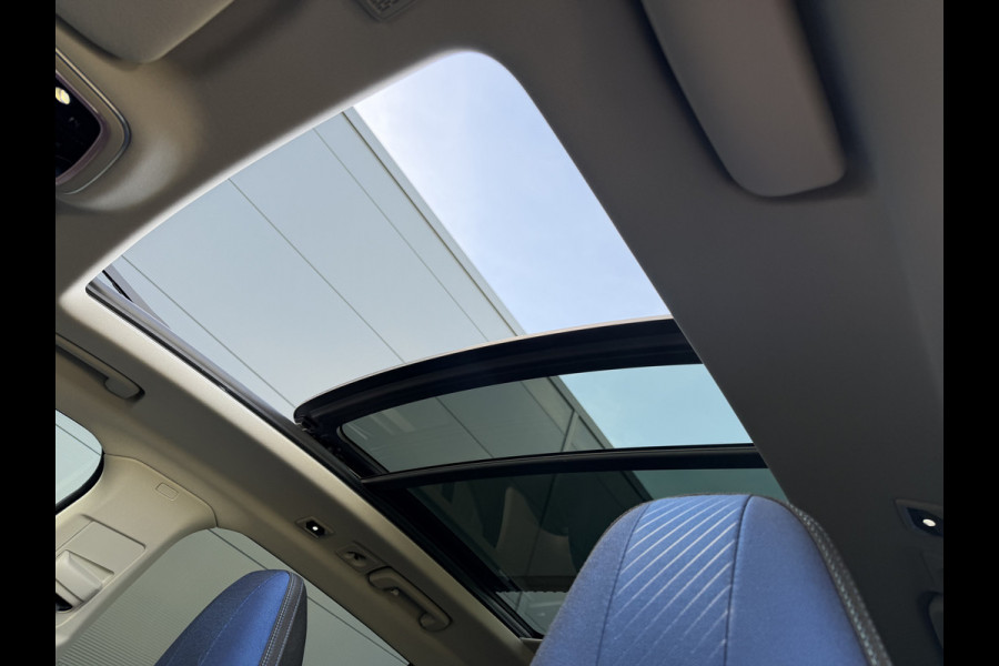 Lynk & Co 01 262pk PHEV (Elektrisch Schuifdak - Infinity Sound - 360gr Camera - Stoelverwarming - Elektrische Klep - Adaptieve Cruise Control
